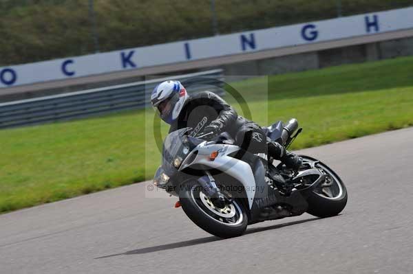 Motorcycle action photographs;Rockingham;Rockingham photographs;event digital images;eventdigitalimages;no limits trackday;peter wileman photography;rockingham corby northamptonshire;trackday;trackday digital images;trackday photos