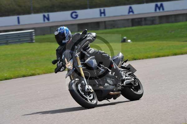 Motorcycle action photographs;Rockingham;Rockingham photographs;event digital images;eventdigitalimages;no limits trackday;peter wileman photography;rockingham corby northamptonshire;trackday;trackday digital images;trackday photos