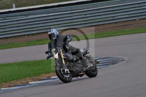 Motorcycle action photographs;Rockingham;Rockingham photographs;event digital images;eventdigitalimages;no limits trackday;peter wileman photography;rockingham corby northamptonshire;trackday;trackday digital images;trackday photos