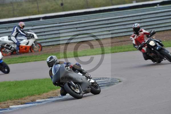 Motorcycle action photographs;Rockingham;Rockingham photographs;event digital images;eventdigitalimages;no limits trackday;peter wileman photography;rockingham corby northamptonshire;trackday;trackday digital images;trackday photos