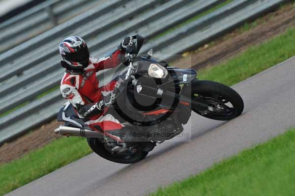 Motorcycle action photographs;Rockingham;Rockingham photographs;event digital images;eventdigitalimages;no limits trackday;peter wileman photography;rockingham corby northamptonshire;trackday;trackday digital images;trackday photos
