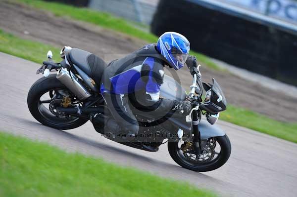 Motorcycle action photographs;Rockingham;Rockingham photographs;event digital images;eventdigitalimages;no limits trackday;peter wileman photography;rockingham corby northamptonshire;trackday;trackday digital images;trackday photos