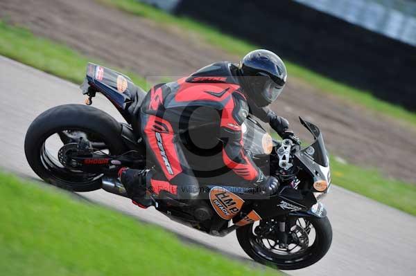 Motorcycle action photographs;Rockingham;Rockingham photographs;event digital images;eventdigitalimages;no limits trackday;peter wileman photography;rockingham corby northamptonshire;trackday;trackday digital images;trackday photos