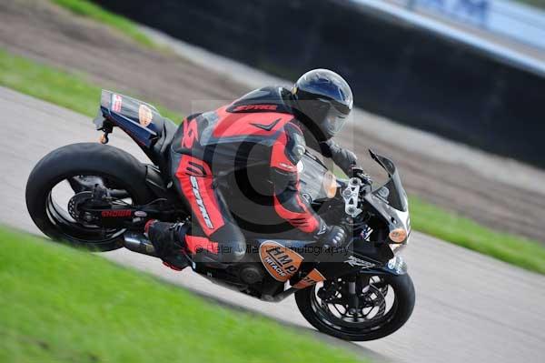 Motorcycle action photographs;Rockingham;Rockingham photographs;event digital images;eventdigitalimages;no limits trackday;peter wileman photography;rockingham corby northamptonshire;trackday;trackday digital images;trackday photos