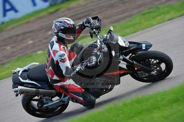 Motorcycle action photographs;Rockingham;Rockingham photographs;event digital images;eventdigitalimages;no limits trackday;peter wileman photography;rockingham corby northamptonshire;trackday;trackday digital images;trackday photos