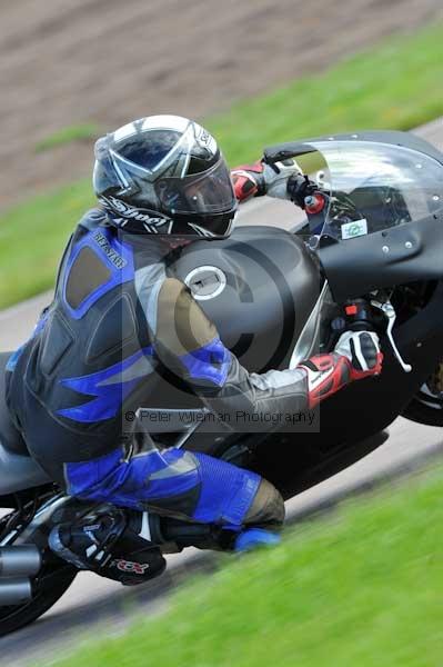 Motorcycle action photographs;Rockingham;Rockingham photographs;event digital images;eventdigitalimages;no limits trackday;peter wileman photography;rockingham corby northamptonshire;trackday;trackday digital images;trackday photos