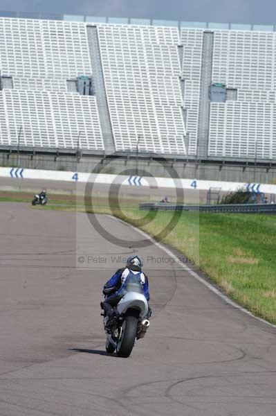 Motorcycle action photographs;Rockingham;Rockingham photographs;event digital images;eventdigitalimages;no limits trackday;peter wileman photography;rockingham corby northamptonshire;trackday;trackday digital images;trackday photos