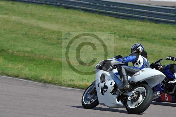 Motorcycle action photographs;Rockingham;Rockingham photographs;event digital images;eventdigitalimages;no limits trackday;peter wileman photography;rockingham corby northamptonshire;trackday;trackday digital images;trackday photos