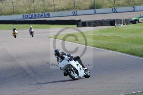 Motorcycle action photographs;Rockingham;Rockingham photographs;event digital images;eventdigitalimages;no limits trackday;peter wileman photography;rockingham corby northamptonshire;trackday;trackday digital images;trackday photos