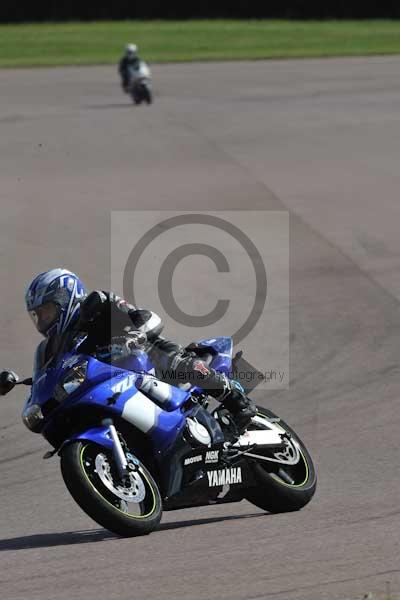 Motorcycle action photographs;Rockingham;Rockingham photographs;event digital images;eventdigitalimages;no limits trackday;peter wileman photography;rockingham corby northamptonshire;trackday;trackday digital images;trackday photos