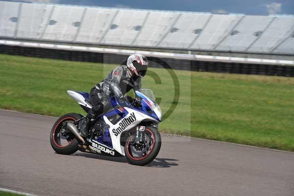 Motorcycle action photographs;Rockingham;Rockingham photographs;event digital images;eventdigitalimages;no limits trackday;peter wileman photography;rockingham corby northamptonshire;trackday;trackday digital images;trackday photos