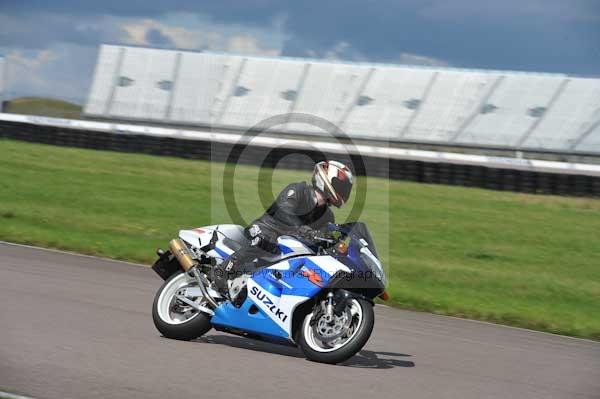Motorcycle action photographs;Rockingham;Rockingham photographs;event digital images;eventdigitalimages;no limits trackday;peter wileman photography;rockingham corby northamptonshire;trackday;trackday digital images;trackday photos