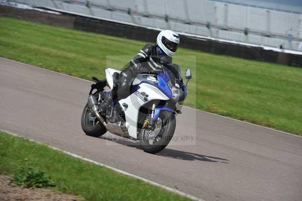 Motorcycle action photographs;Rockingham;Rockingham photographs;event digital images;eventdigitalimages;no limits trackday;peter wileman photography;rockingham corby northamptonshire;trackday;trackday digital images;trackday photos