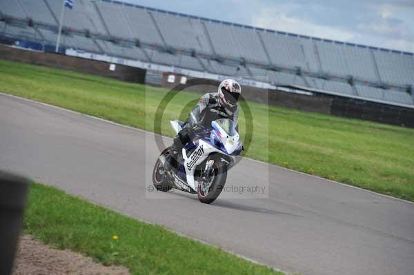 Motorcycle action photographs;Rockingham;Rockingham photographs;event digital images;eventdigitalimages;no limits trackday;peter wileman photography;rockingham corby northamptonshire;trackday;trackday digital images;trackday photos