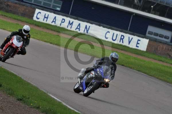 Motorcycle action photographs;Rockingham;Rockingham photographs;event digital images;eventdigitalimages;no limits trackday;peter wileman photography;rockingham corby northamptonshire;trackday;trackday digital images;trackday photos