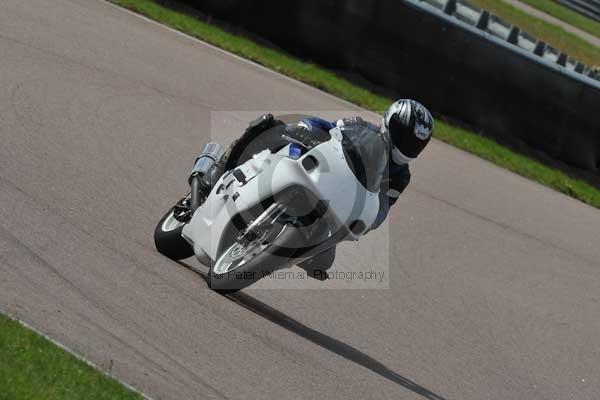 Motorcycle action photographs;Rockingham;Rockingham photographs;event digital images;eventdigitalimages;no limits trackday;peter wileman photography;rockingham corby northamptonshire;trackday;trackday digital images;trackday photos