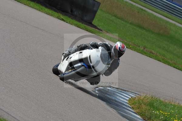 Motorcycle action photographs;Rockingham;Rockingham photographs;event digital images;eventdigitalimages;no limits trackday;peter wileman photography;rockingham corby northamptonshire;trackday;trackday digital images;trackday photos