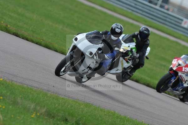 Motorcycle action photographs;Rockingham;Rockingham photographs;event digital images;eventdigitalimages;no limits trackday;peter wileman photography;rockingham corby northamptonshire;trackday;trackday digital images;trackday photos