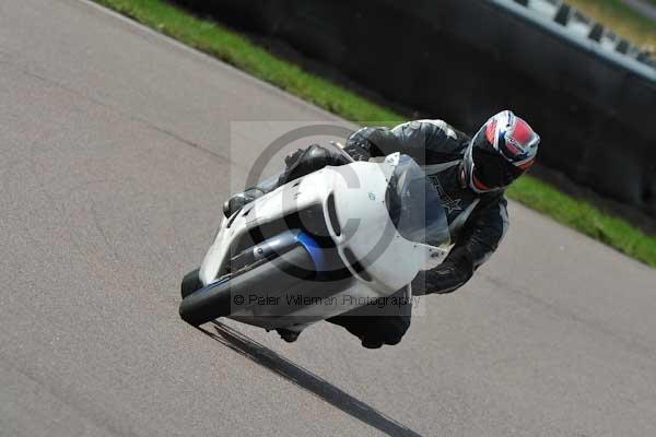 Motorcycle action photographs;Rockingham;Rockingham photographs;event digital images;eventdigitalimages;no limits trackday;peter wileman photography;rockingham corby northamptonshire;trackday;trackday digital images;trackday photos