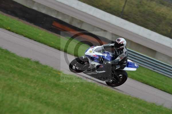 Motorcycle action photographs;Rockingham;Rockingham photographs;event digital images;eventdigitalimages;no limits trackday;peter wileman photography;rockingham corby northamptonshire;trackday;trackday digital images;trackday photos