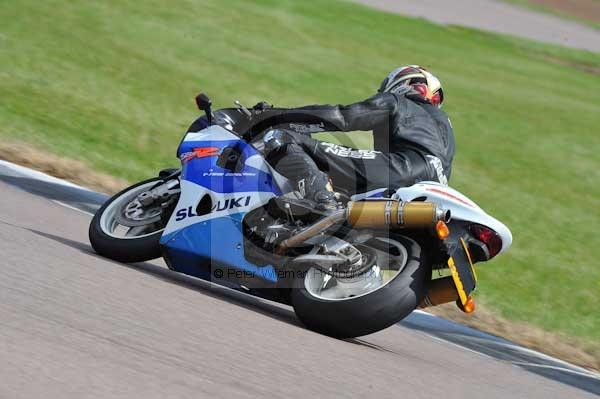 Motorcycle action photographs;Rockingham;Rockingham photographs;event digital images;eventdigitalimages;no limits trackday;peter wileman photography;rockingham corby northamptonshire;trackday;trackday digital images;trackday photos
