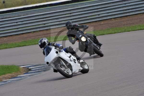 Motorcycle action photographs;Rockingham;Rockingham photographs;event digital images;eventdigitalimages;no limits trackday;peter wileman photography;rockingham corby northamptonshire;trackday;trackday digital images;trackday photos