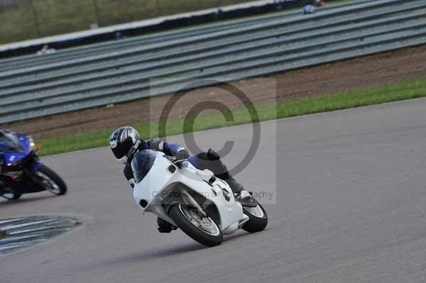 Motorcycle action photographs;Rockingham;Rockingham photographs;event digital images;eventdigitalimages;no limits trackday;peter wileman photography;rockingham corby northamptonshire;trackday;trackday digital images;trackday photos