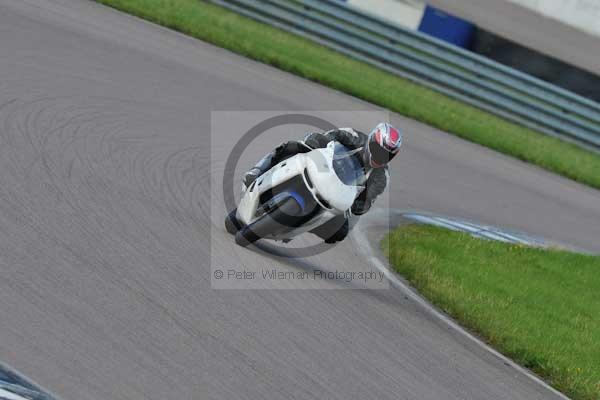 Motorcycle action photographs;Rockingham;Rockingham photographs;event digital images;eventdigitalimages;no limits trackday;peter wileman photography;rockingham corby northamptonshire;trackday;trackday digital images;trackday photos