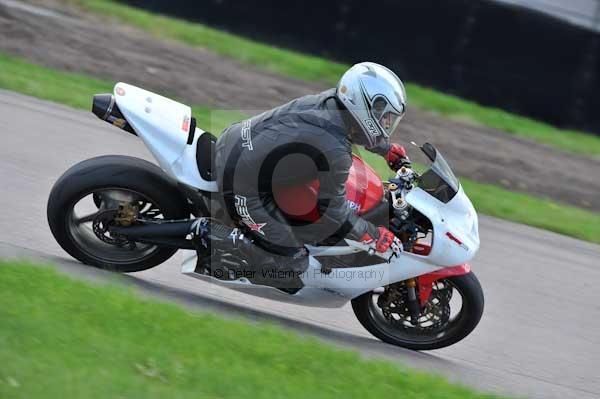 Motorcycle action photographs;Rockingham;Rockingham photographs;event digital images;eventdigitalimages;no limits trackday;peter wileman photography;rockingham corby northamptonshire;trackday;trackday digital images;trackday photos
