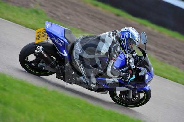 Motorcycle action photographs;Rockingham;Rockingham photographs;event digital images;eventdigitalimages;no limits trackday;peter wileman photography;rockingham corby northamptonshire;trackday;trackday digital images;trackday photos