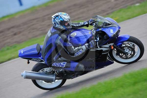 Motorcycle action photographs;Rockingham;Rockingham photographs;event digital images;eventdigitalimages;no limits trackday;peter wileman photography;rockingham corby northamptonshire;trackday;trackday digital images;trackday photos