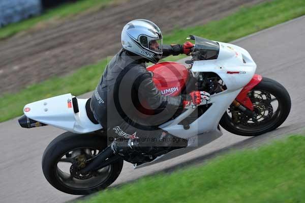 Motorcycle action photographs;Rockingham;Rockingham photographs;event digital images;eventdigitalimages;no limits trackday;peter wileman photography;rockingham corby northamptonshire;trackday;trackday digital images;trackday photos