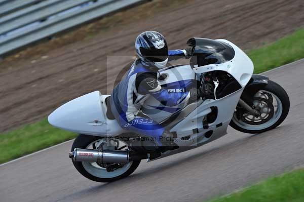 Motorcycle action photographs;Rockingham;Rockingham photographs;event digital images;eventdigitalimages;no limits trackday;peter wileman photography;rockingham corby northamptonshire;trackday;trackday digital images;trackday photos