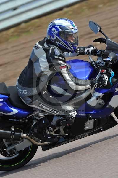 Motorcycle action photographs;Rockingham;Rockingham photographs;event digital images;eventdigitalimages;no limits trackday;peter wileman photography;rockingham corby northamptonshire;trackday;trackday digital images;trackday photos
