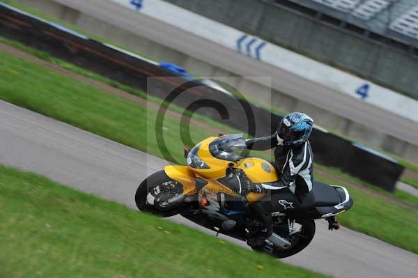 Motorcycle action photographs;Rockingham;Rockingham photographs;event digital images;eventdigitalimages;no limits trackday;peter wileman photography;rockingham corby northamptonshire;trackday;trackday digital images;trackday photos