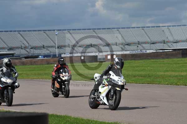 Motorcycle action photographs;Rockingham;Rockingham photographs;event digital images;eventdigitalimages;no limits trackday;peter wileman photography;rockingham corby northamptonshire;trackday;trackday digital images;trackday photos