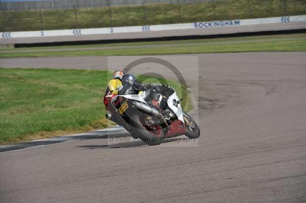 Motorcycle action photographs;Rockingham;Rockingham photographs;event digital images;eventdigitalimages;no limits trackday;peter wileman photography;rockingham corby northamptonshire;trackday;trackday digital images;trackday photos
