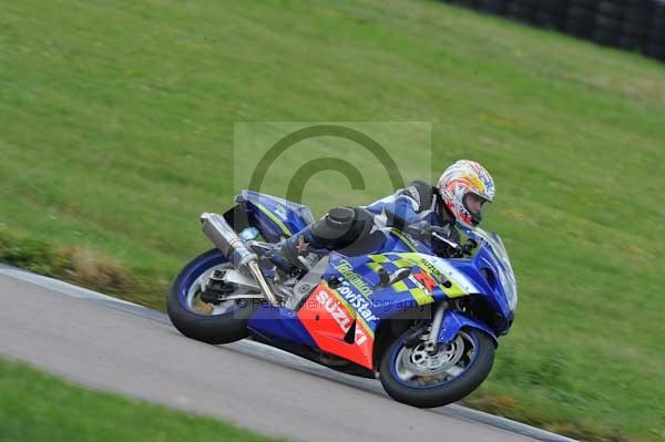 Motorcycle action photographs;Rockingham;Rockingham photographs;event digital images;eventdigitalimages;no limits trackday;peter wileman photography;rockingham corby northamptonshire;trackday;trackday digital images;trackday photos