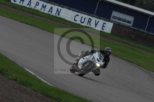 Motorcycle action photographs;Rockingham;Rockingham photographs;event digital images;eventdigitalimages;no limits trackday;peter wileman photography;rockingham corby northamptonshire;trackday;trackday digital images;trackday photos