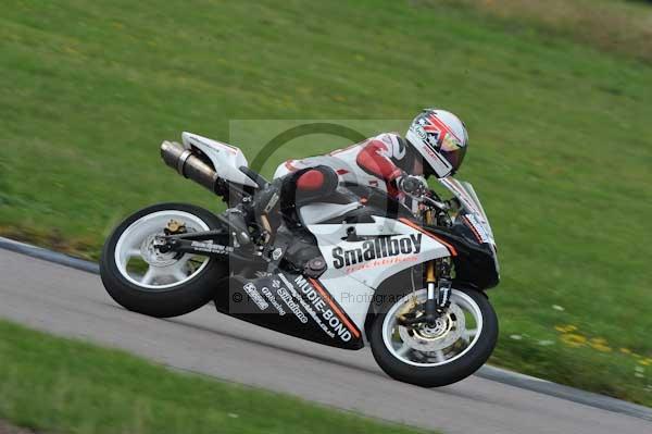 Motorcycle action photographs;Rockingham;Rockingham photographs;event digital images;eventdigitalimages;no limits trackday;peter wileman photography;rockingham corby northamptonshire;trackday;trackday digital images;trackday photos