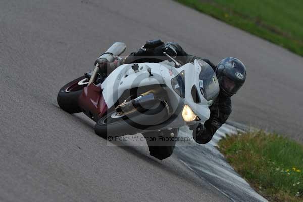 Motorcycle action photographs;Rockingham;Rockingham photographs;event digital images;eventdigitalimages;no limits trackday;peter wileman photography;rockingham corby northamptonshire;trackday;trackday digital images;trackday photos