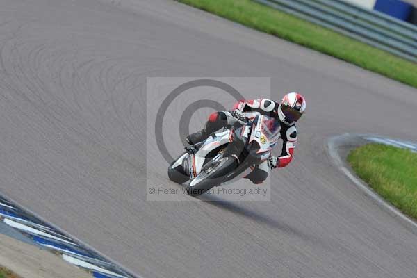 Motorcycle action photographs;Rockingham;Rockingham photographs;event digital images;eventdigitalimages;no limits trackday;peter wileman photography;rockingham corby northamptonshire;trackday;trackday digital images;trackday photos