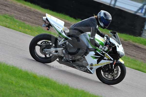 Motorcycle action photographs;Rockingham;Rockingham photographs;event digital images;eventdigitalimages;no limits trackday;peter wileman photography;rockingham corby northamptonshire;trackday;trackday digital images;trackday photos