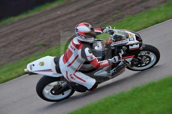 Motorcycle action photographs;Rockingham;Rockingham photographs;event digital images;eventdigitalimages;no limits trackday;peter wileman photography;rockingham corby northamptonshire;trackday;trackday digital images;trackday photos