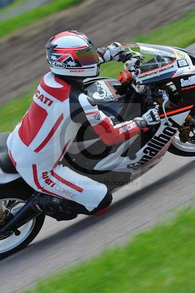 Motorcycle action photographs;Rockingham;Rockingham photographs;event digital images;eventdigitalimages;no limits trackday;peter wileman photography;rockingham corby northamptonshire;trackday;trackday digital images;trackday photos