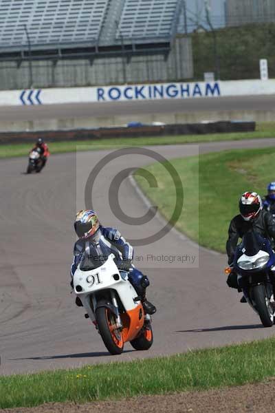 Motorcycle action photographs;Rockingham;Rockingham photographs;event digital images;eventdigitalimages;no limits trackday;peter wileman photography;rockingham corby northamptonshire;trackday;trackday digital images;trackday photos