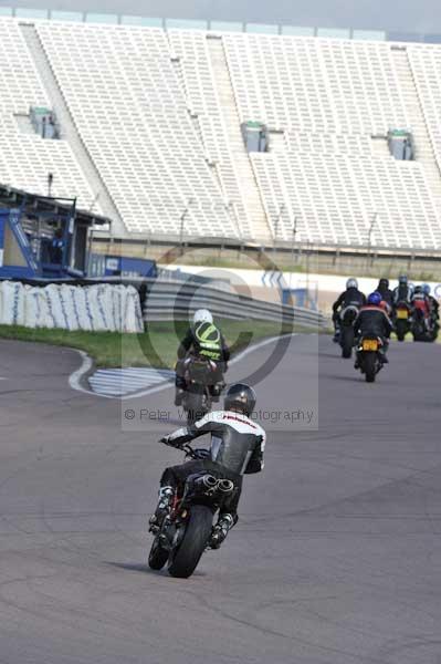 Motorcycle action photographs;Rockingham;Rockingham photographs;event digital images;eventdigitalimages;no limits trackday;peter wileman photography;rockingham corby northamptonshire;trackday;trackday digital images;trackday photos