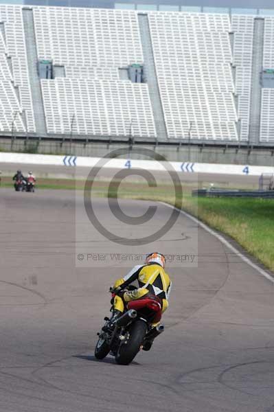 Motorcycle action photographs;Rockingham;Rockingham photographs;event digital images;eventdigitalimages;no limits trackday;peter wileman photography;rockingham corby northamptonshire;trackday;trackday digital images;trackday photos