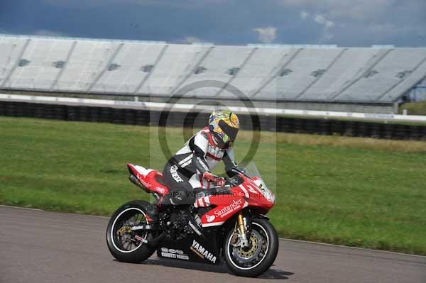 Motorcycle action photographs;Rockingham;Rockingham photographs;event digital images;eventdigitalimages;no limits trackday;peter wileman photography;rockingham corby northamptonshire;trackday;trackday digital images;trackday photos
