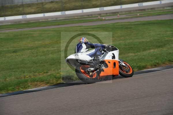 Motorcycle action photographs;Rockingham;Rockingham photographs;event digital images;eventdigitalimages;no limits trackday;peter wileman photography;rockingham corby northamptonshire;trackday;trackday digital images;trackday photos